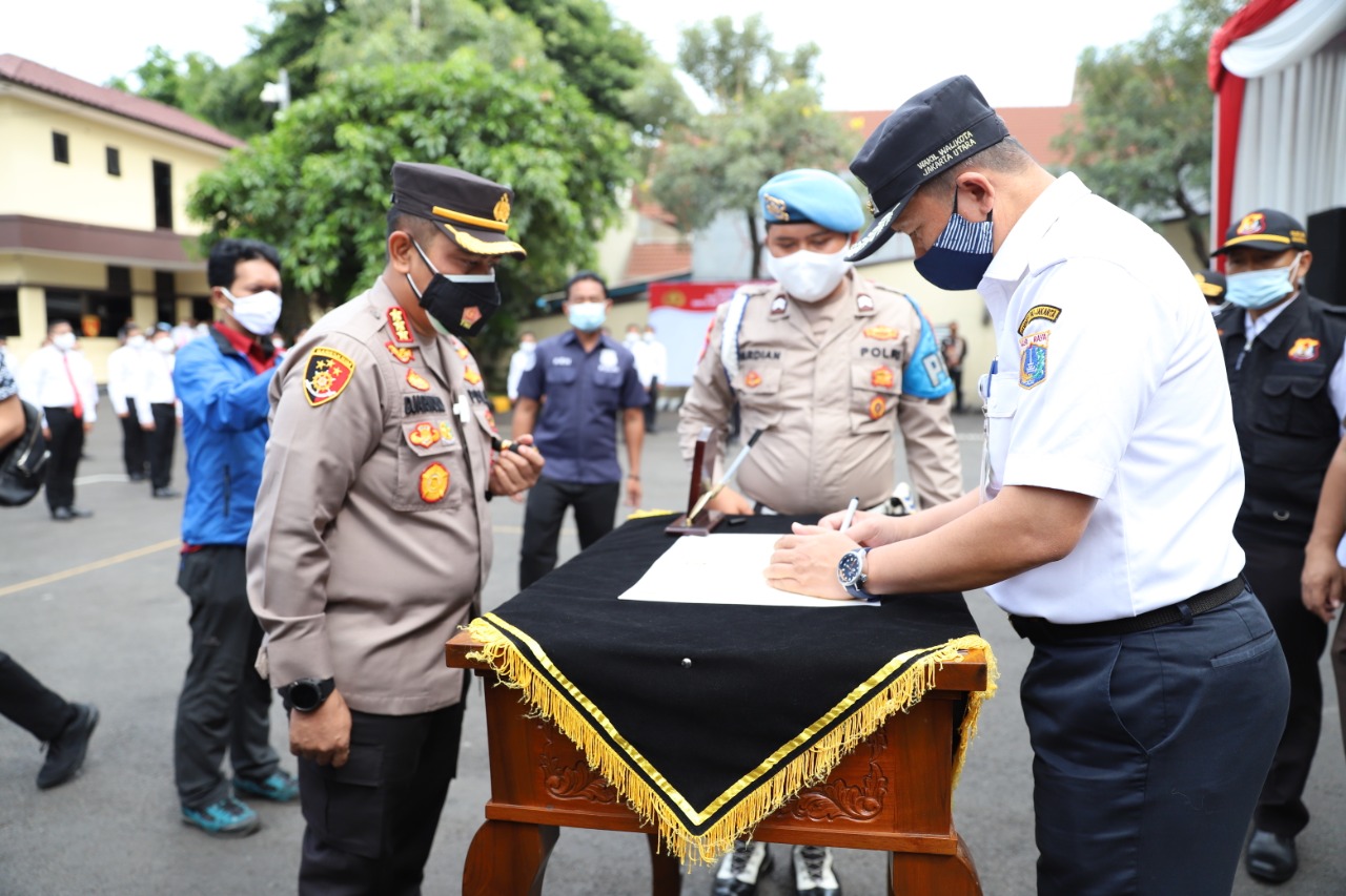 Polres Jakut Gelar Apel Deklarasi Wilayah Bebas Korupsi Poskotaonline