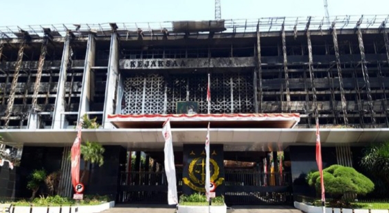 Bareskrim Polri Tetapkan Delapan Tersangka dalam Kebakaran Gedung Utama