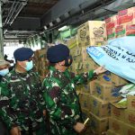 TNI AL Berangkatkan KRI Teluk Cirebon-543 Bawa Bahan Bantuan Ke Sulbar 1