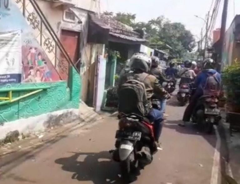 Jalan Tikus Di Lenteng Agung Jadi Pilihan Warga Depok Ke Jakarta