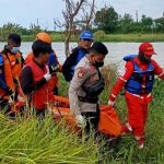 Pemuda Ceburkan Diri