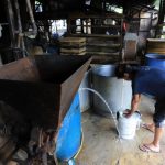 Perajin tahu tempe mogok produksi