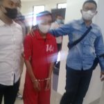 Ratusan kios dibakar