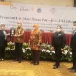 Uji kompetensi karyawan hotel dan restoran