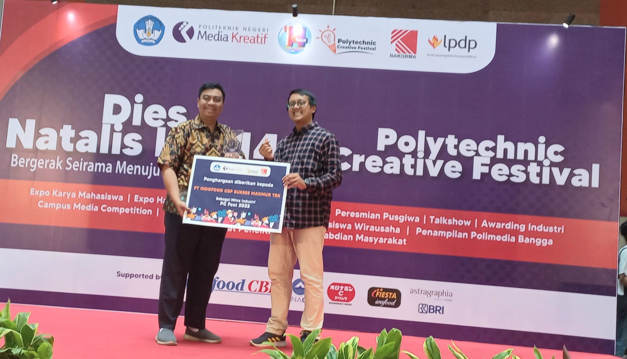 PC Fest 2022 di Kampus Polimedia, Indofood Raih Awarding Industry ...