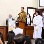 Jokowi di gerja di Bogor