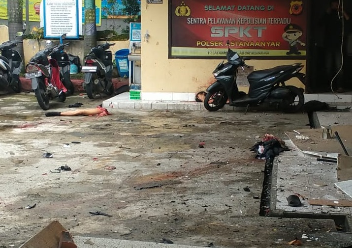 Pelaku Meninggal, 1 Polisi Gugur, 7 Luka Luka Dalam Aksi Bom Bunuh Diri ...