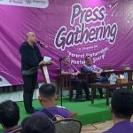 Press Gathering
