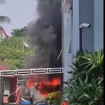 Universitas Trisakti terbakar