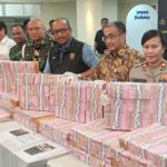 Uang palsu