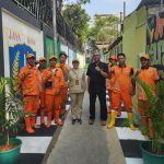 Gambar edukatif di Salemba Tengah