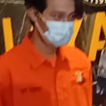 Tersangka D.