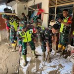 TNI bantu korban banjir Aceh