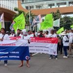 Buruh pelabuhan demo
