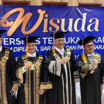 Wisuda UT
